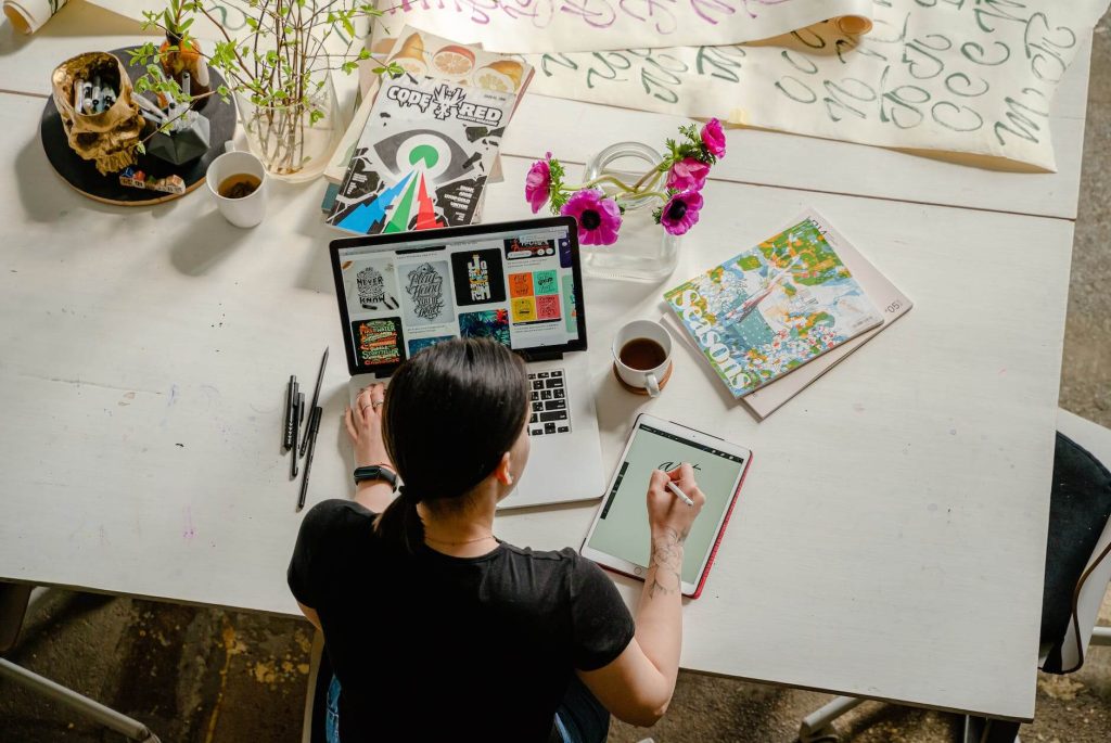 que trabajos puedes hacer como nomada digital